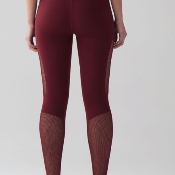 FLAWED Lululemon Reveal 7/8 Tight Deep Rouge Size 6 - Picture 2 of 6